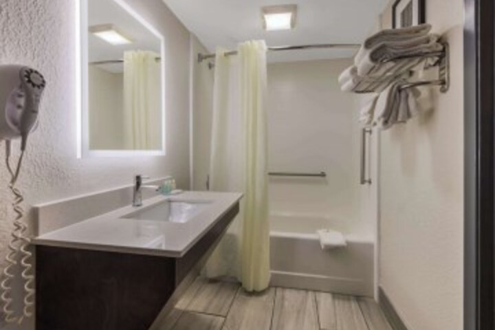 Room 16 of 45