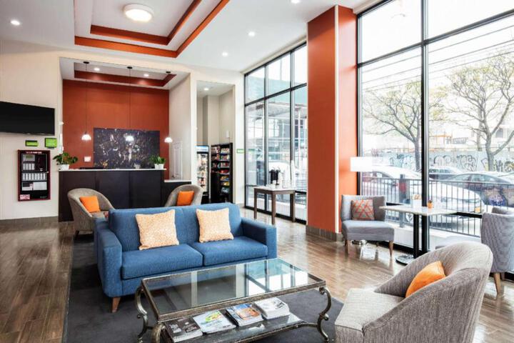 La Quinta Inn and Suites by Wyndham Long Island City in Long Island City, NY