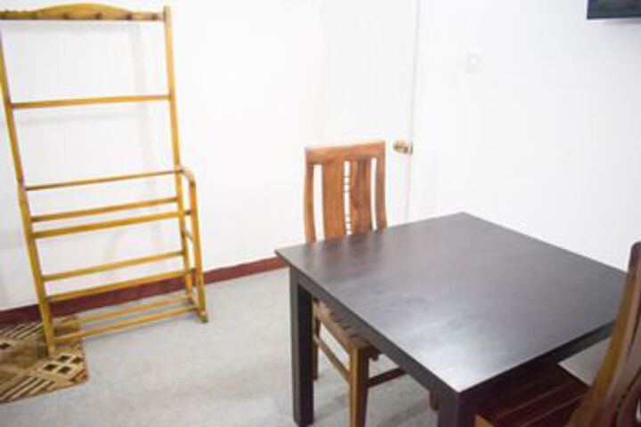 Room 32 of 32