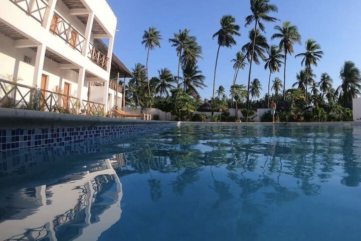 Pool 22 of 105