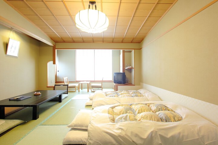 Room 5 of 22