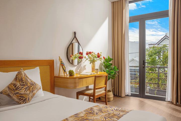 Room 2 of 37