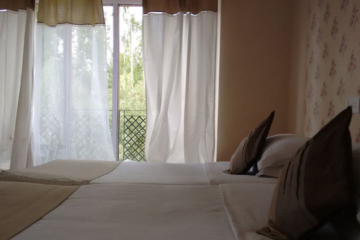 Room 3 of 18
