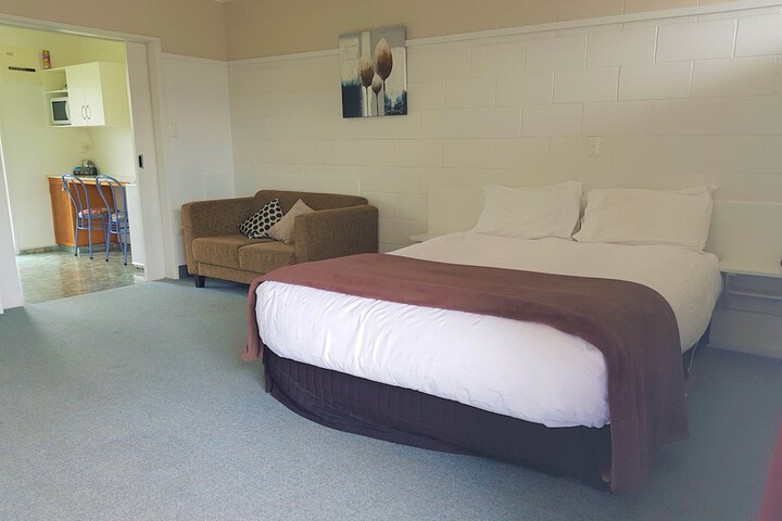 Room 7 of 27