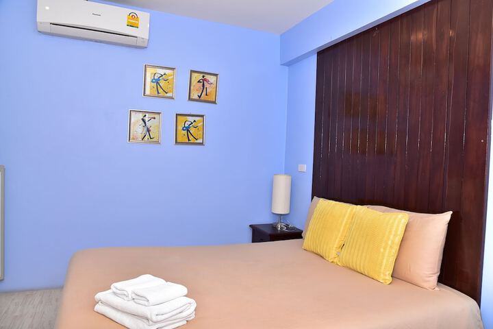 Room 4 of 39