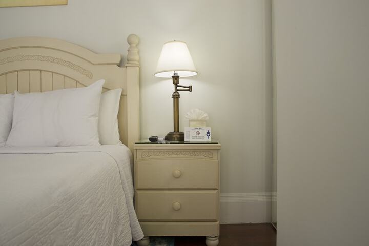 Room 26 of 112