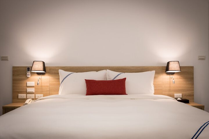 Room 5 of 34