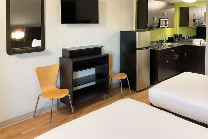 Room 5 of 24