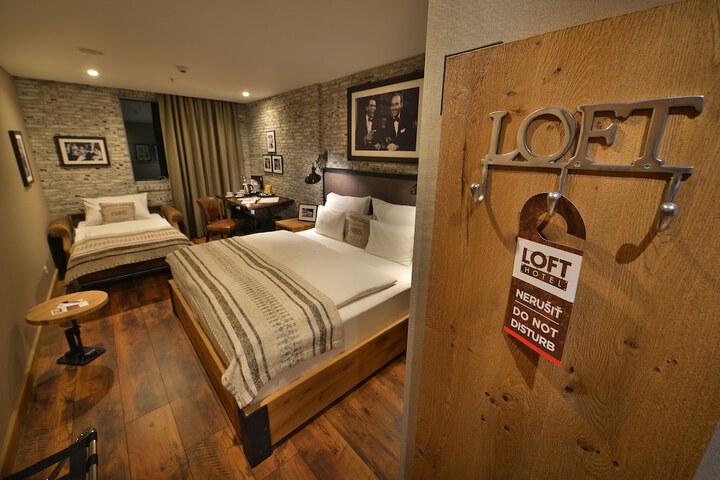 Room 19 of 101