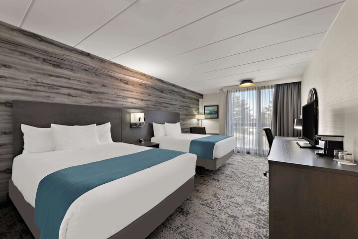 Room 10 of 76
