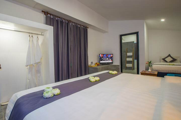 Room 30 of 90