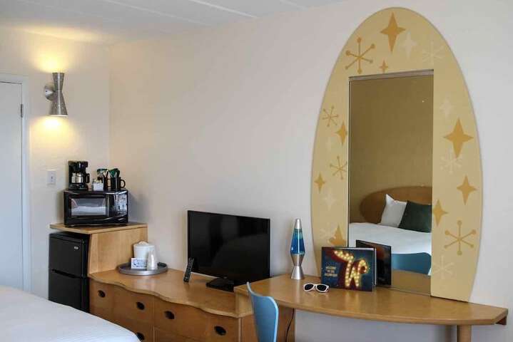 Room 5 of 37