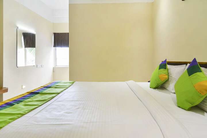 Room 14 of 49
