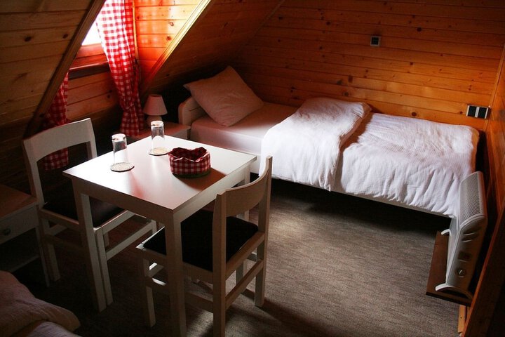 Room 28 of 35