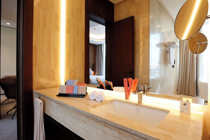 Room 25 of 49