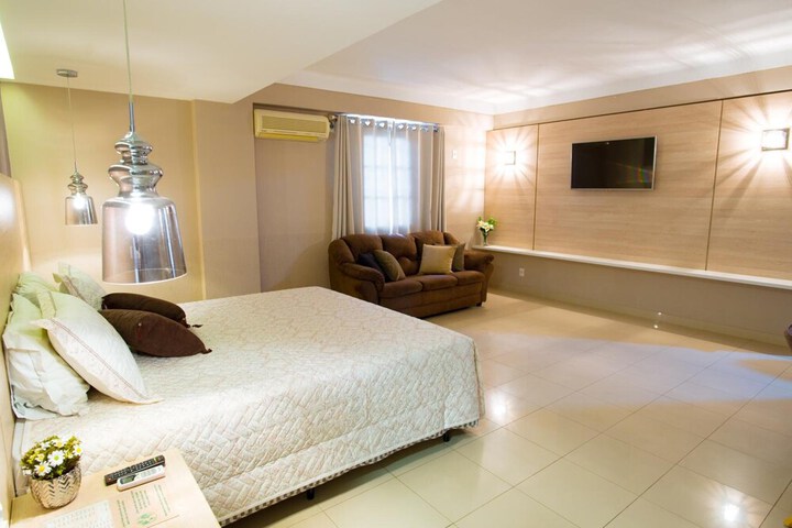 Room 12 of 40