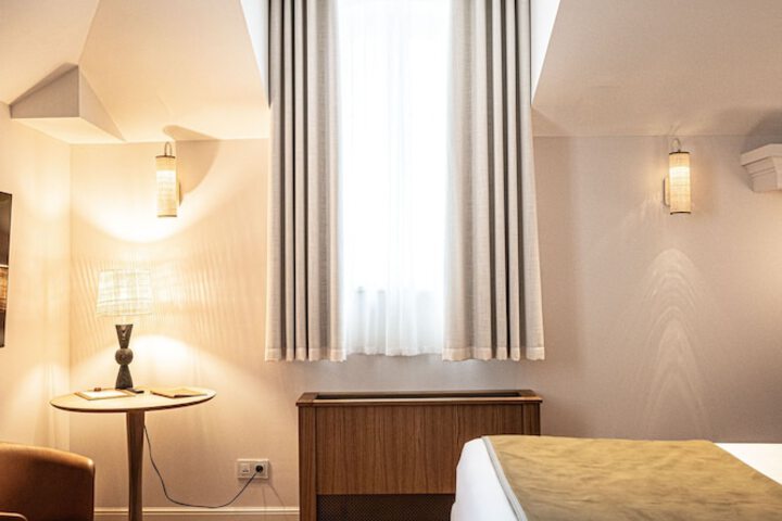 Room 21 of 110