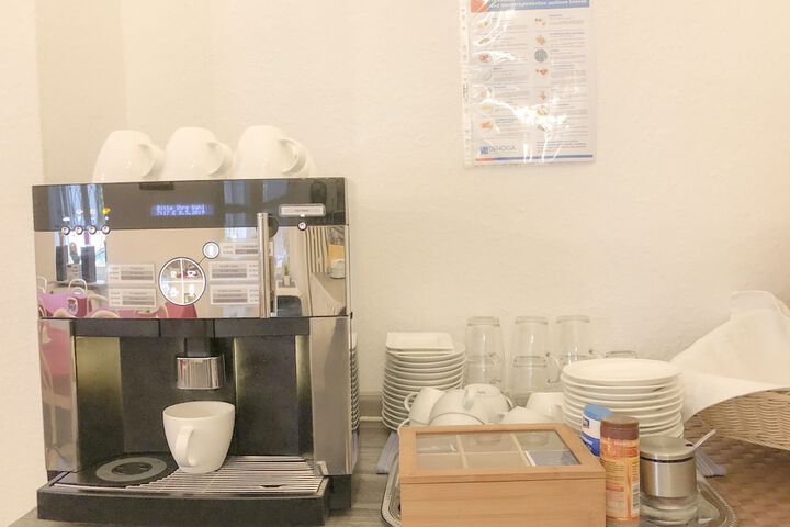 Breakfast/Coffee Service 22 of 34