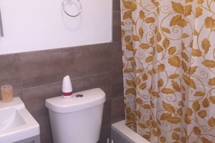 Room 9 of 10