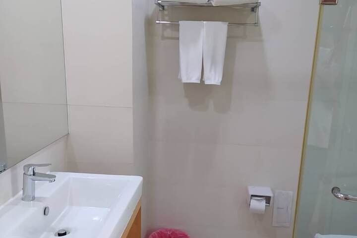 Room 36 of 42