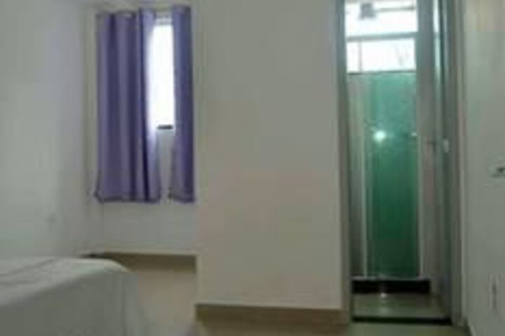 Room 6 of 11