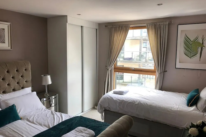 Room 2 of 12