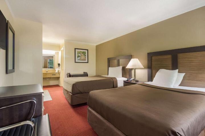 1 Double Bed Efficiency (8 of 8)