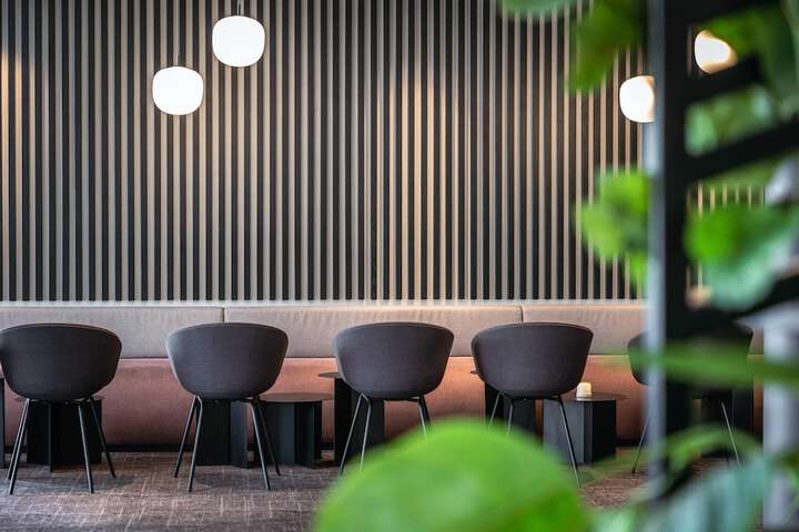 Entrance & Lobby