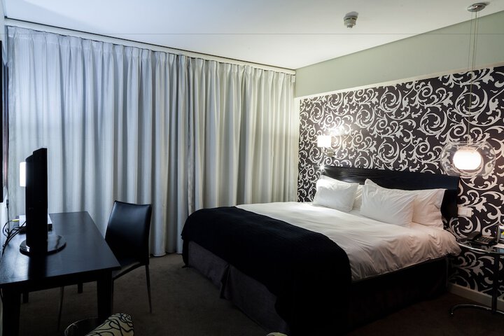 Room 9 of 56