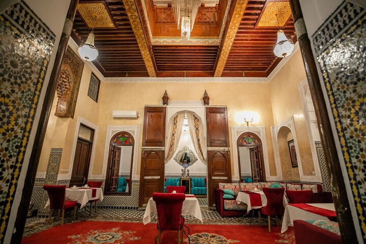 Dining 52 of 65