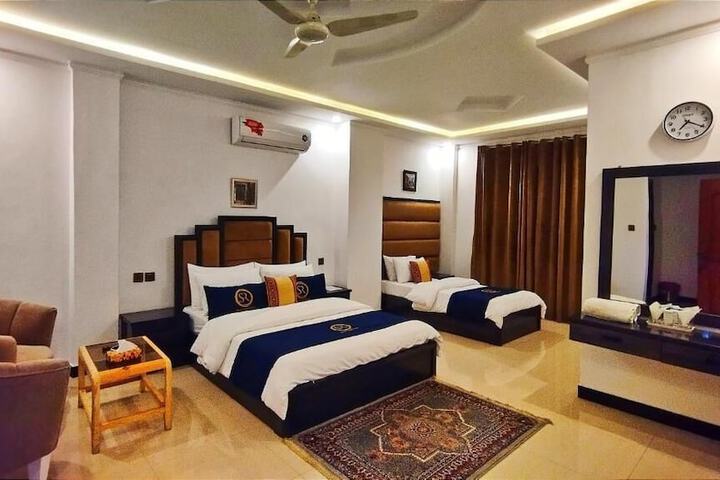 Room 2 of 9