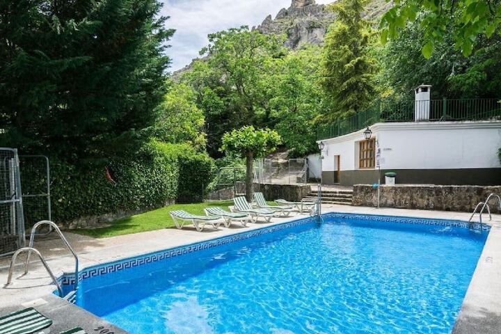Pool Hotel