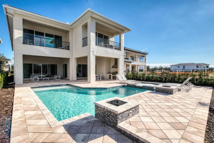 Pool 15 of 20