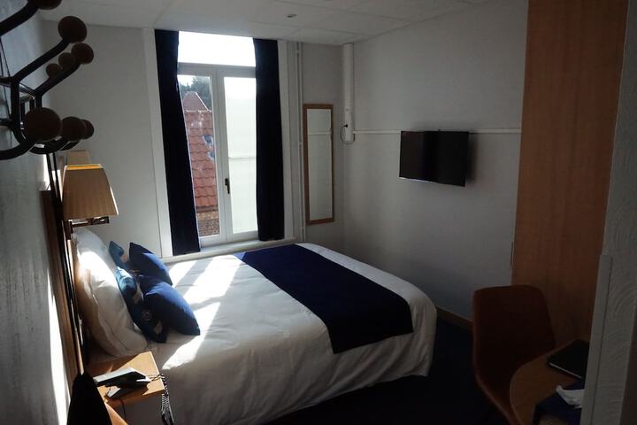 Room 22 of 112