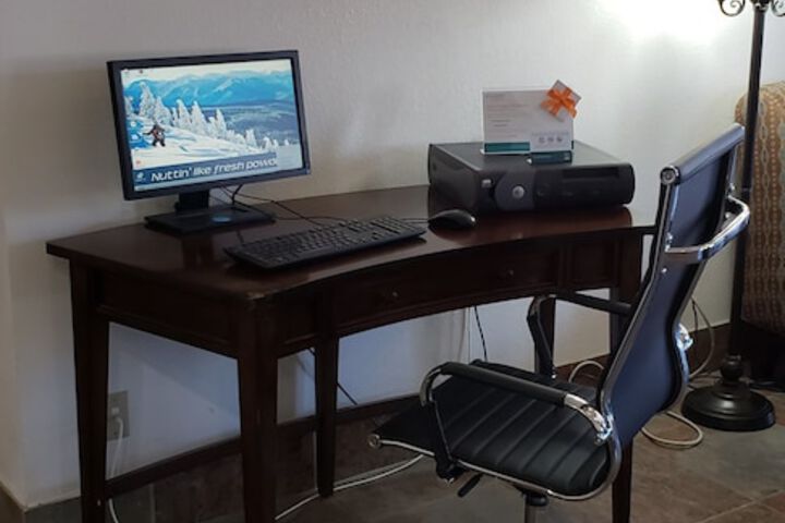 Business Center 57 of 65