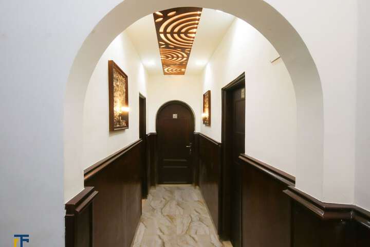 Room 2 of 61