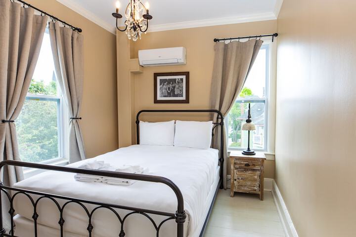 Room 6 of 39