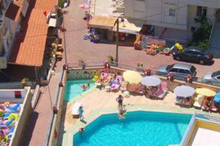 Pool 18 of 23