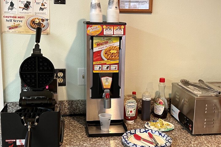 Breakfast/Coffee Service 21 of 29