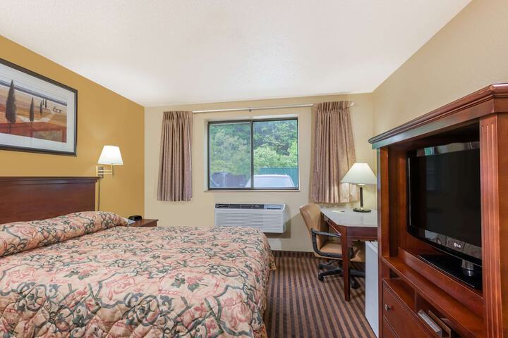 Room 9 of 30