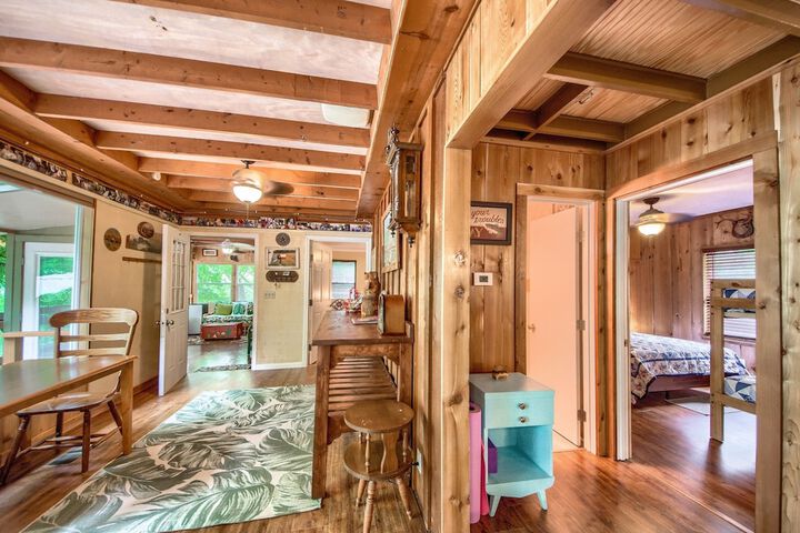 Room 4 of 38