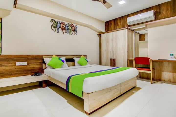 Room 16 of 68