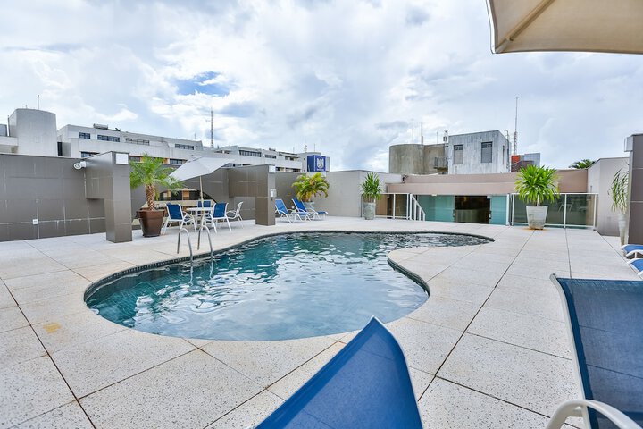 Pool Hotel