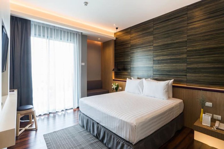 Room 10 of 36