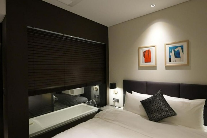 Room 9 of 55