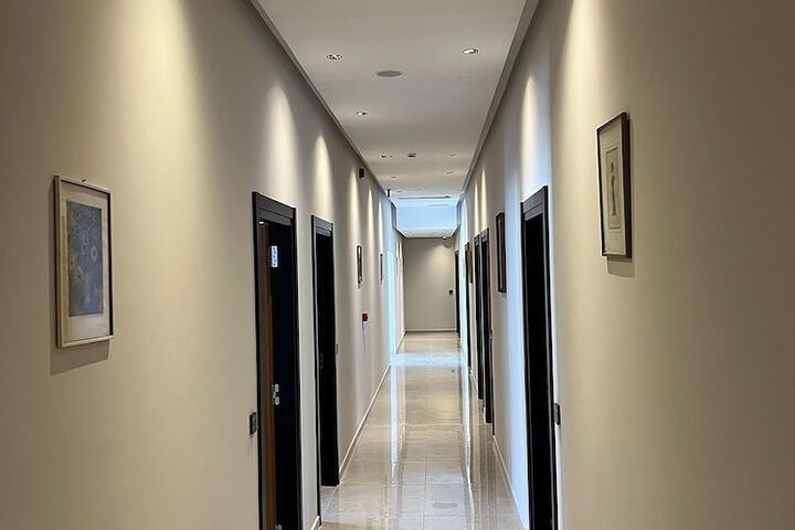 Room 6 of 117