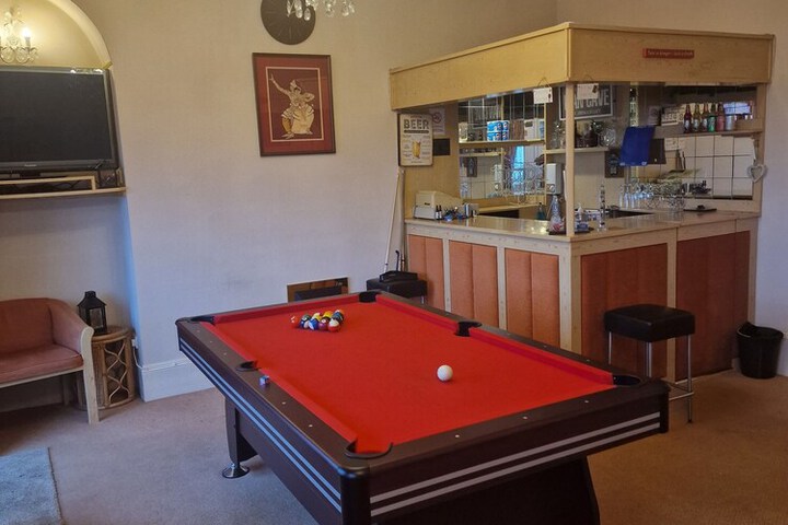Lounge 165 of 184