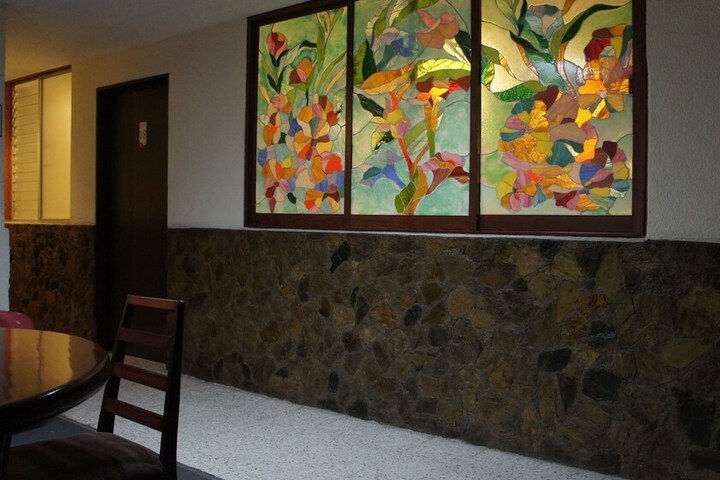 Ballroom/Hall 34 of 35