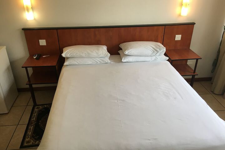 Room 6 of 26
