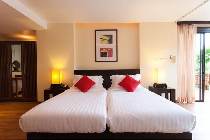 Room 22 of 166